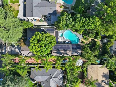 Tiny photo for 23110 Canzonet St, Woodland Hills, CA 91367 (MLS # SR25243023)