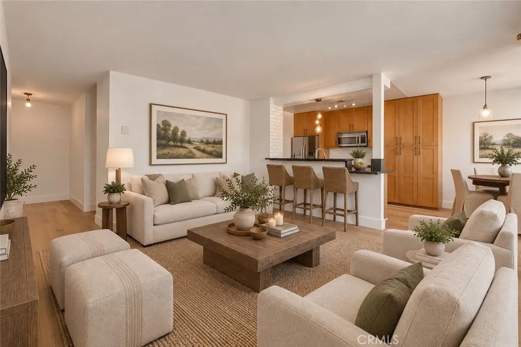 3707 E Livingston 306