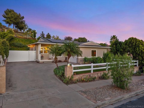 Photo of 6025 Kelton AVE, La Mesa, CA 91942 (MLS # 260016604)