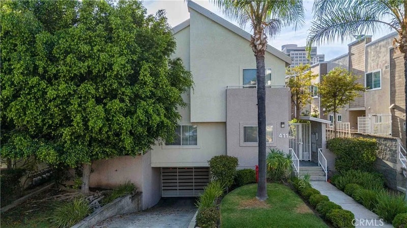 411 N Jackson 105