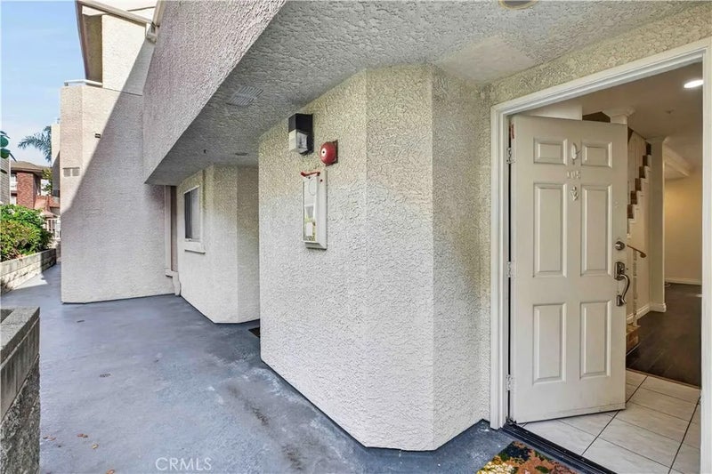 411 N Jackson 105