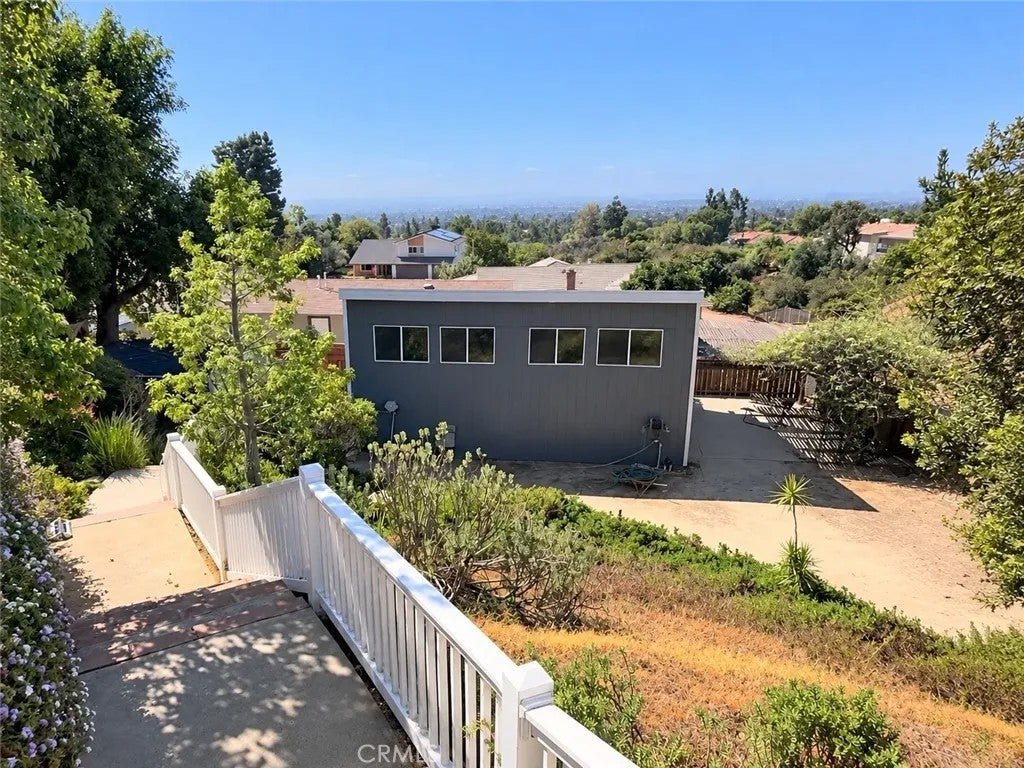 8915 Whirlaway Court