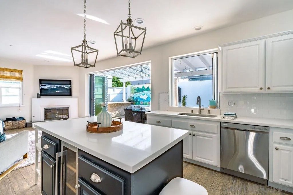 350 La Mesa