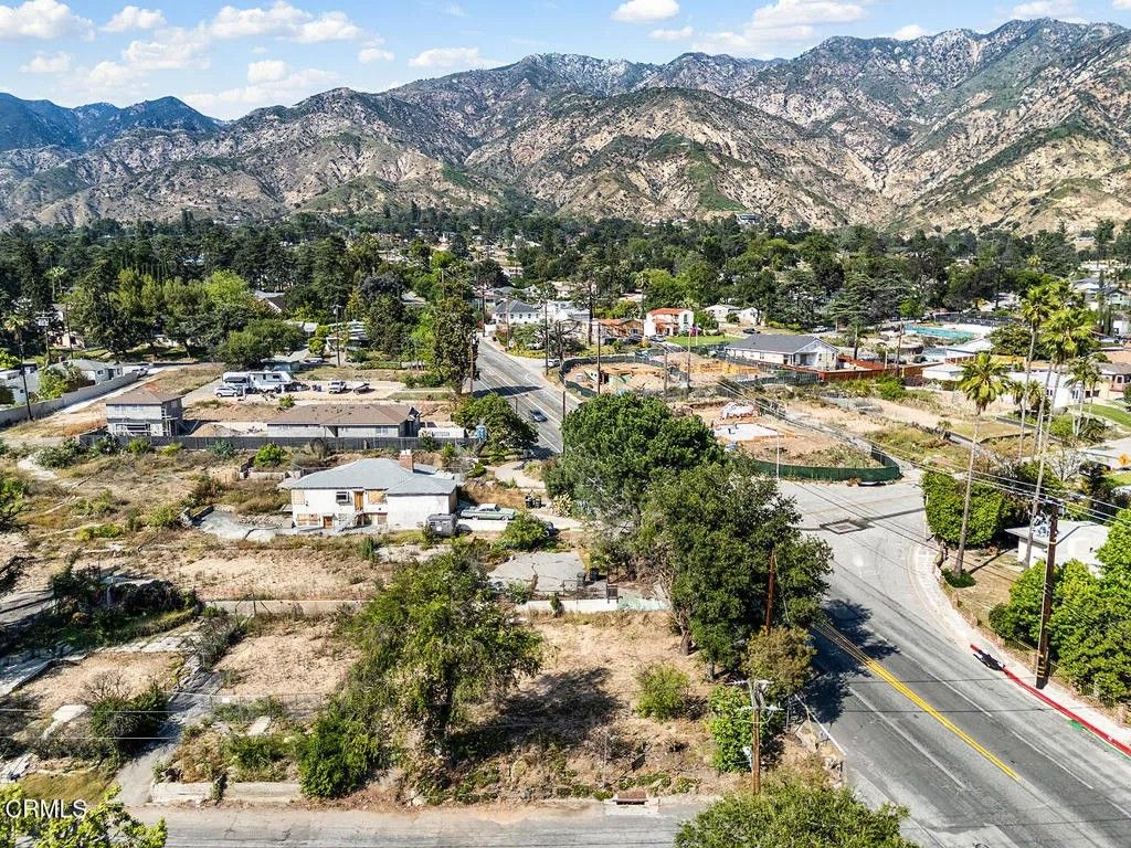 Photo of 757 E Palm Street, Altadena, CA 91001 (MLS # P1-26621)