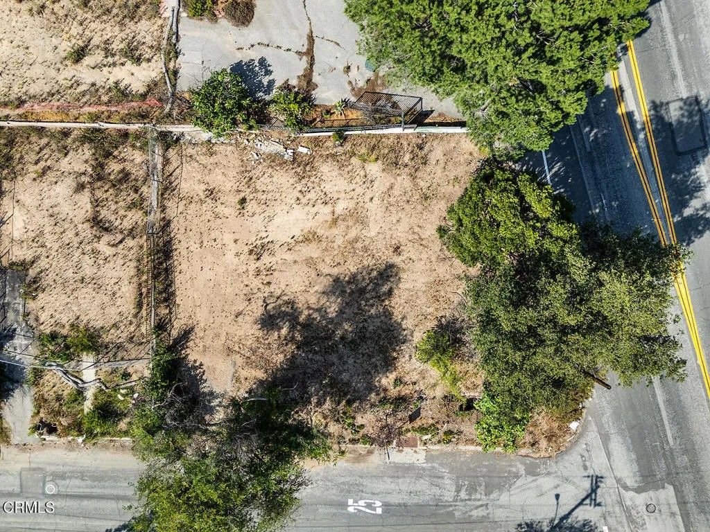 Photo of 757 E Palm Street, Altadena, CA 91001 (MLS # P1-26621)