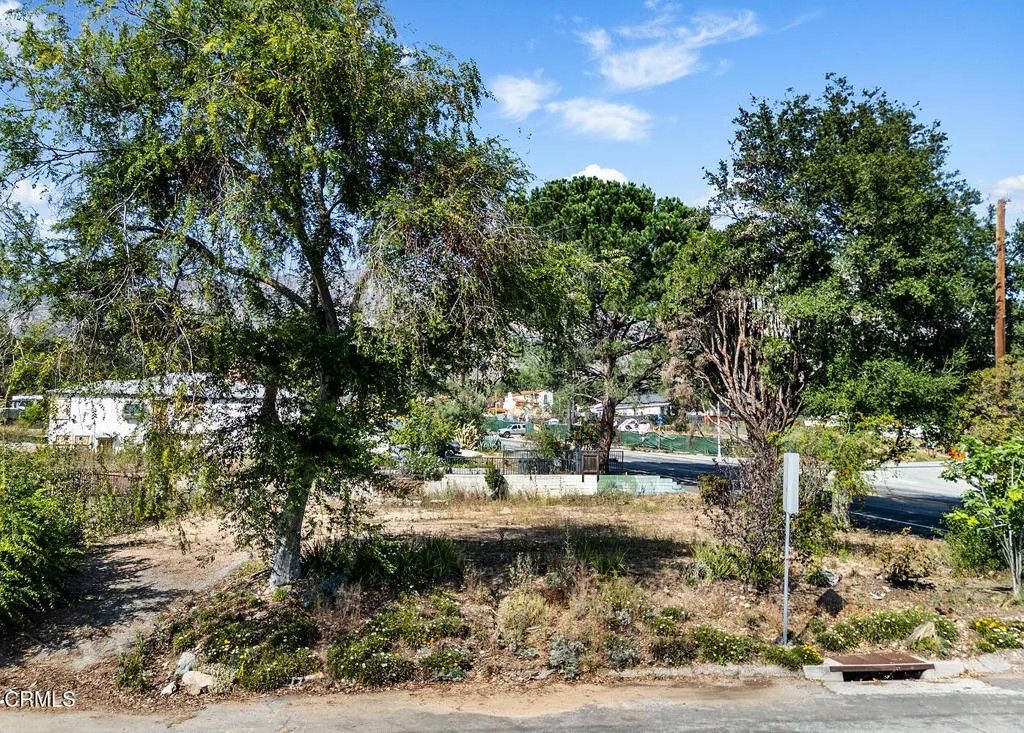 Photo of 757 E Palm Street, Altadena, CA 91001 (MLS # P1-26621)
