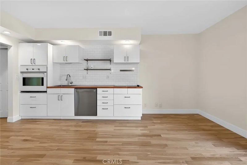 1131 Alta Loma 308