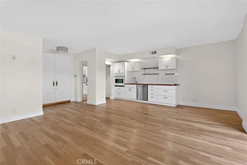 1131 Alta Loma 308