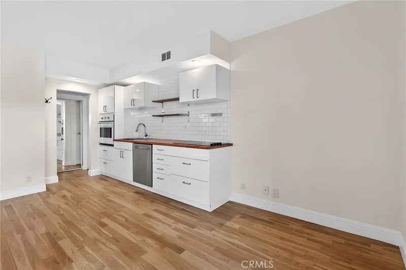 1131 Alta Loma 308