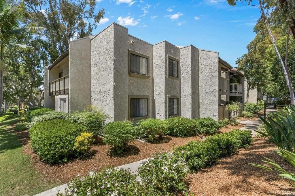 Photo of 9959 Azuaga Street #I-105, San Diego, CA 92129 (MLS # PTP2509173)