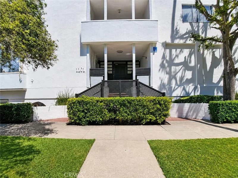 1101 Lincoln Boulevard 1A