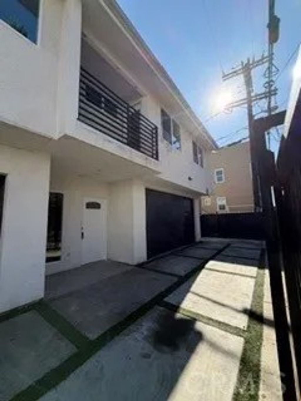 Photo of 1130 Browning, Los Angeles, CA 90037 (MLS # SR26009446)