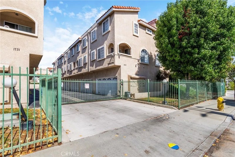 1727 W 149th Street E