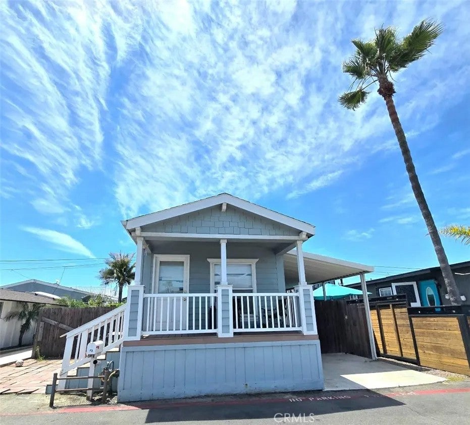 Photo of 21752 Pacific Coast Hwy #7A, Huntington Beach, CA 92646 (MLS # OC26092121)