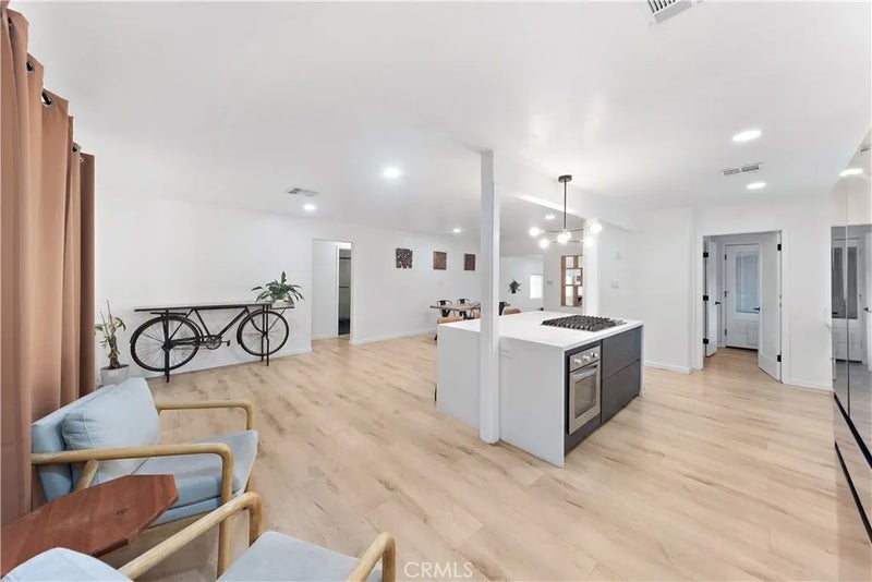 556 E. El Morado Court
