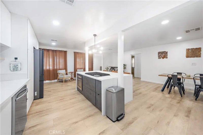 556 E. El Morado Court