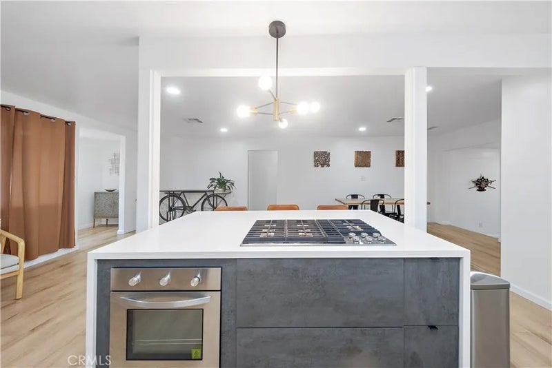 556 E. El Morado Court