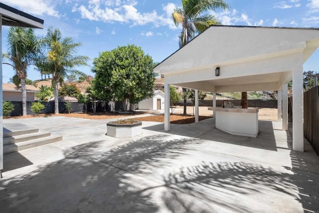 2451 Calle Chanate