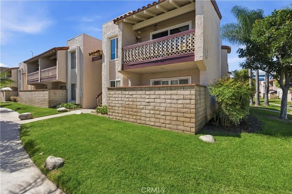 Photo of 700 W La Veta Ave #C7, Orange, CA 92868 (MLS # DW26063142)