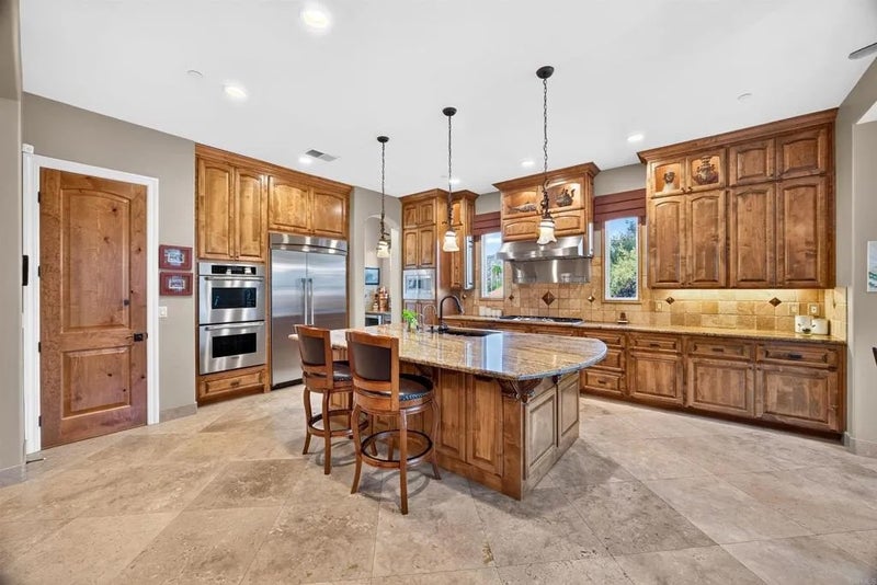 15512 Calistoga Dr
