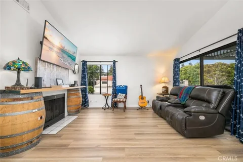MLS: PW26078454