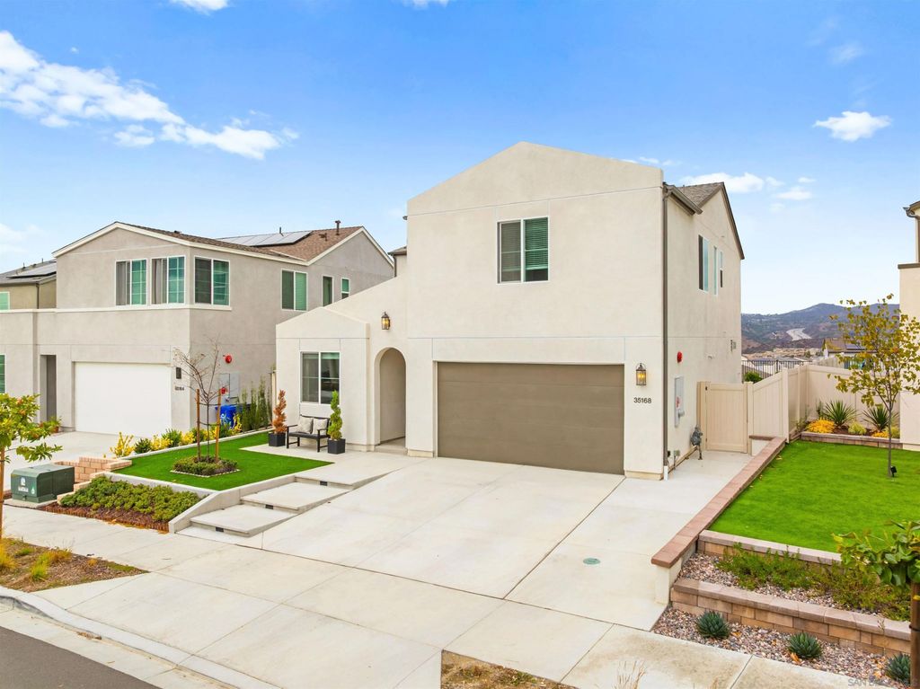 Photo of 35168 Bergamot Cv, Fallbrook, CA 92028 (MLS # 250041381)