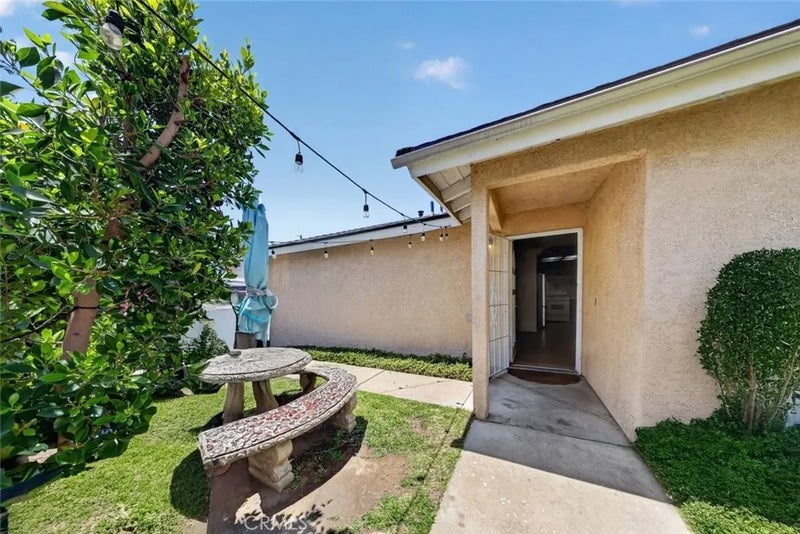 1012 N Vernon Avenue