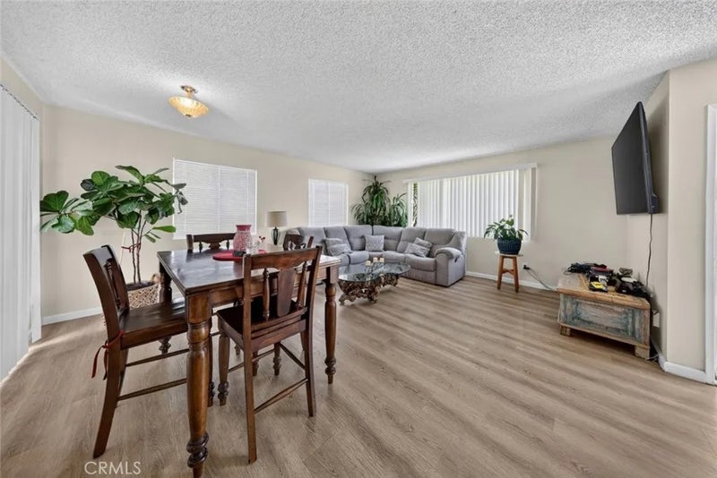 1012 N Vernon Avenue