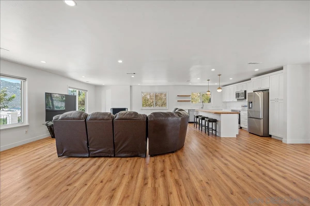 3548 Laurashawn Lane