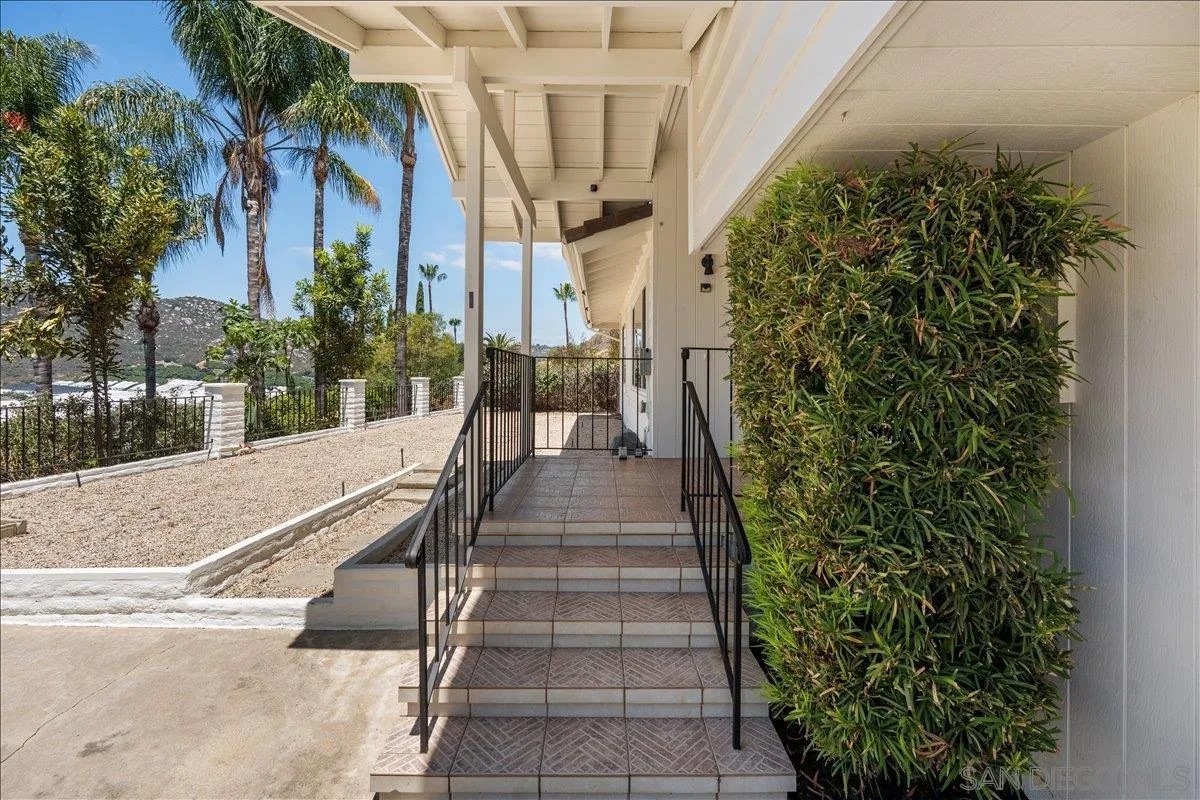 3548 Laurashawn Lane
