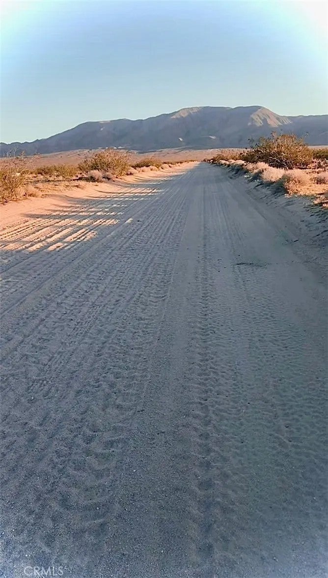 Photo of 1 Swanee, Lucerne Valley, CA 92356 (MLS # HD26209332)