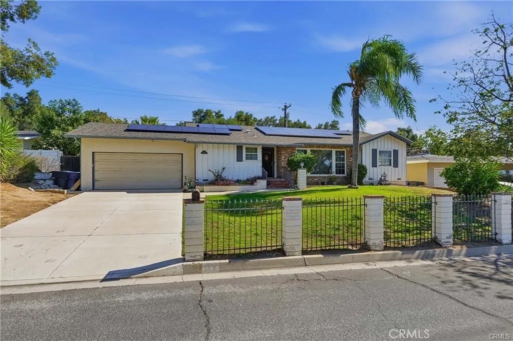 Photo of 4197 Newport Court, San Bernardino, CA 92404 (MLS # IV26234598)