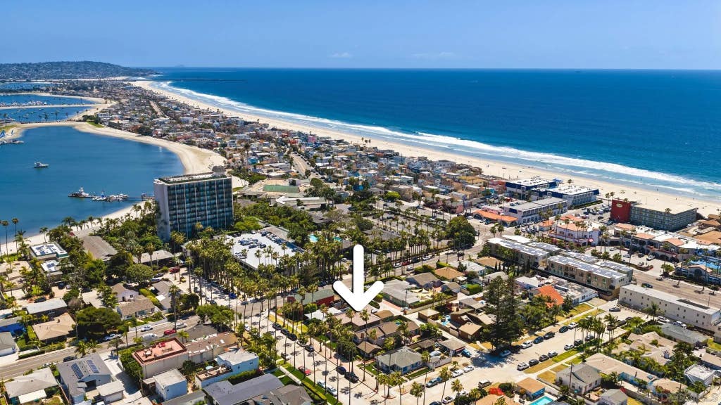 Photo of 4120 Bayard St, San Diego, CA 92109 (MLS # 260020041)