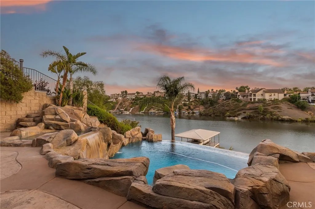22571 Canyon Lake Drive North