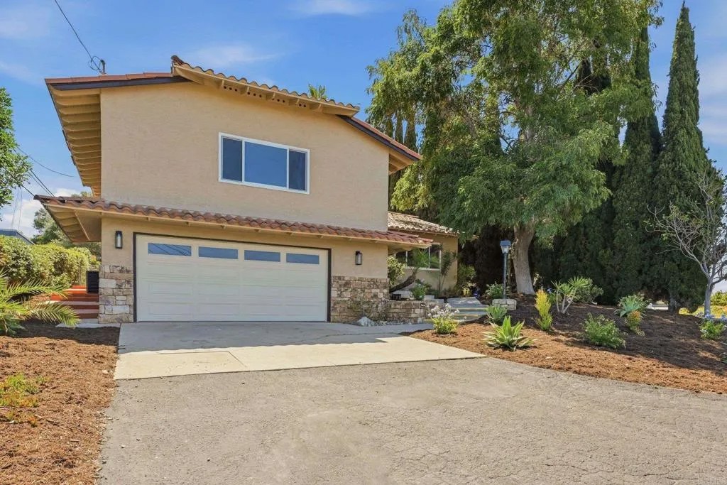 737 Alta Vista Dr