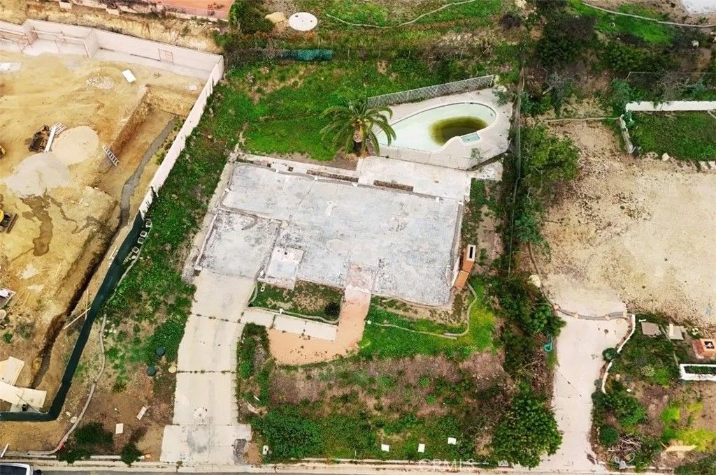 Photo of 20495 Roca Chica Dr, Malibu, CA 90265 (MLS # IV25280030)