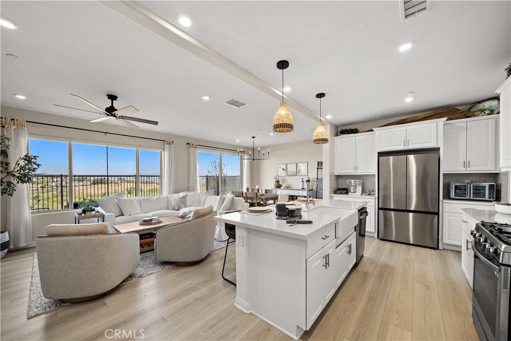 1758 Valley Oak Way