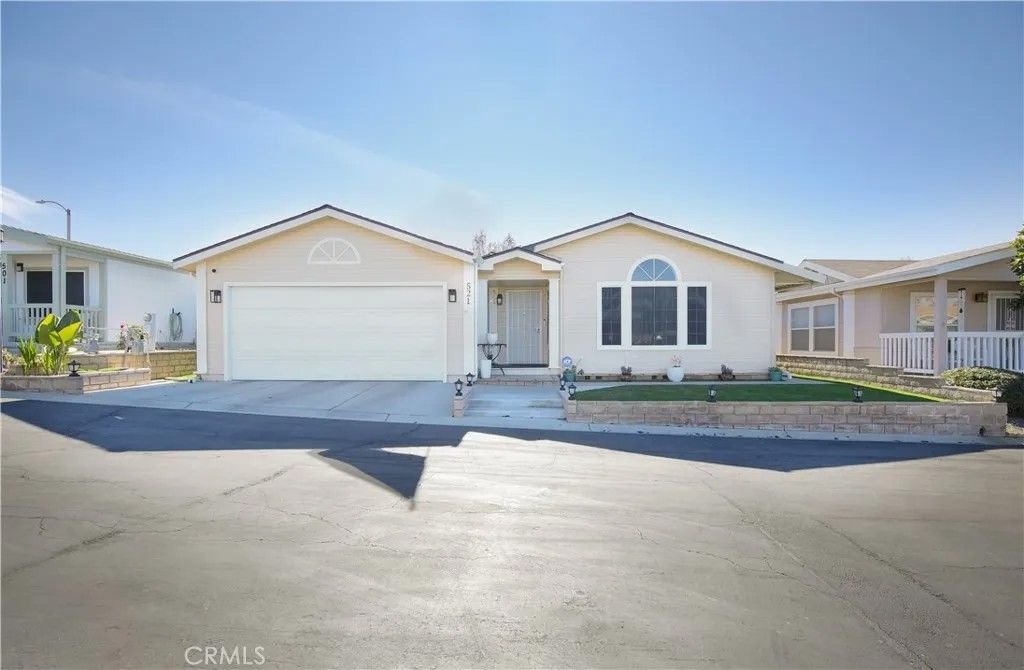 Photo of 521 Bermuda Drive, Hemet, CA 92543 (MLS # SW26007958)