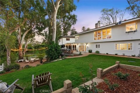 Photo of 4149 Via Solano, Palos Verdes Estates, CA 90274 (MLS # SB26029837)