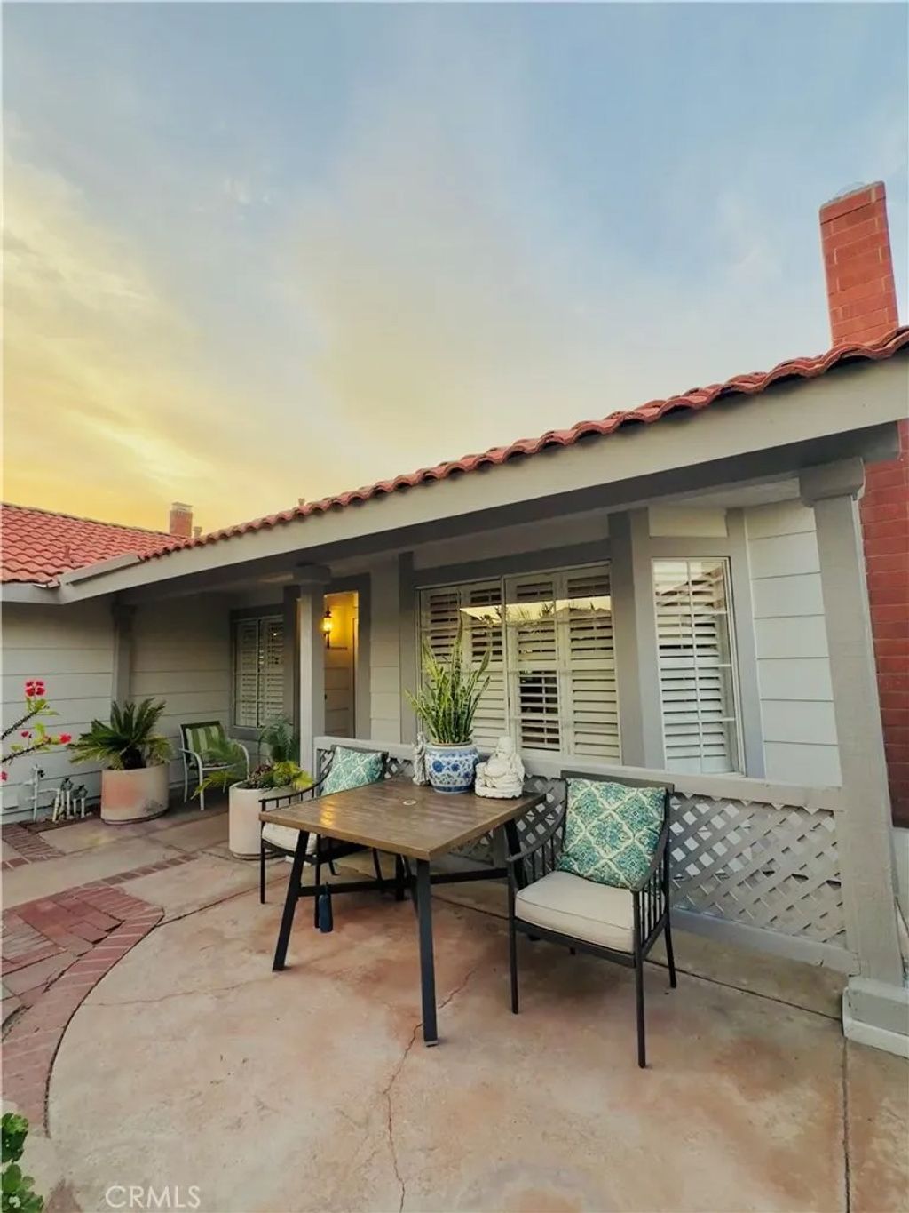 Photo of 1455 Cresta Rd, Corona, CA 92879 (MLS # IG25229399)