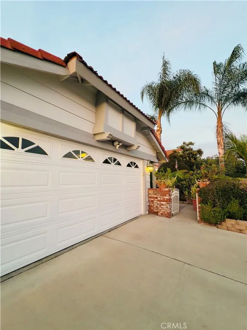 Photo of 1455 Cresta Rd, Corona, CA 92879 (MLS # IG25229399)