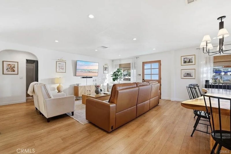 3427 W 187th Street