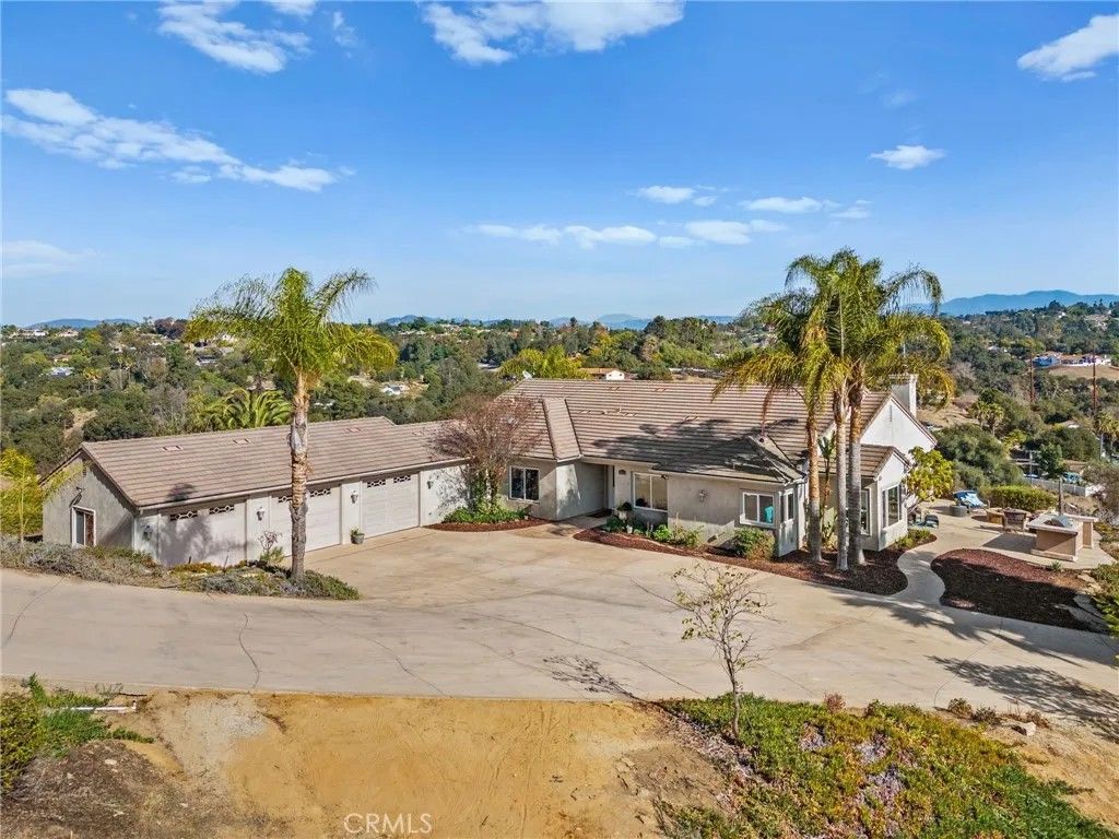 Photo of 2240 Aqua Hill Road, Fallbrook, CA 92028 (MLS # SW25140558)