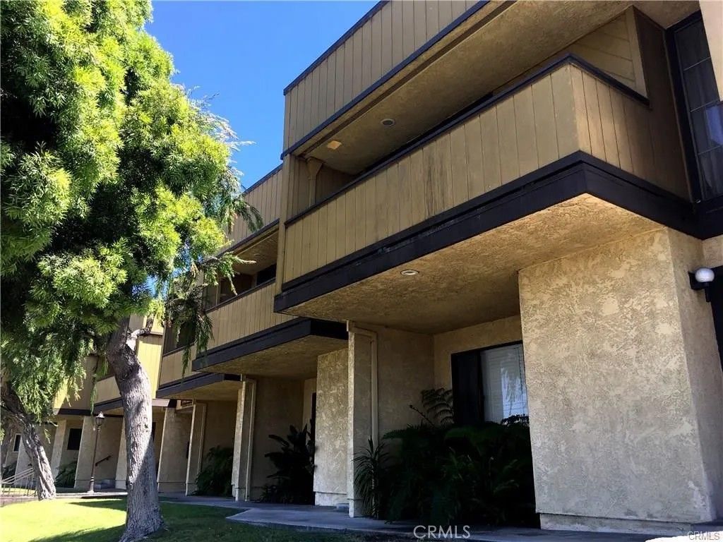 Photo of 434 W 223rd St, Carson, CA 90745 (MLS # SB26002248)