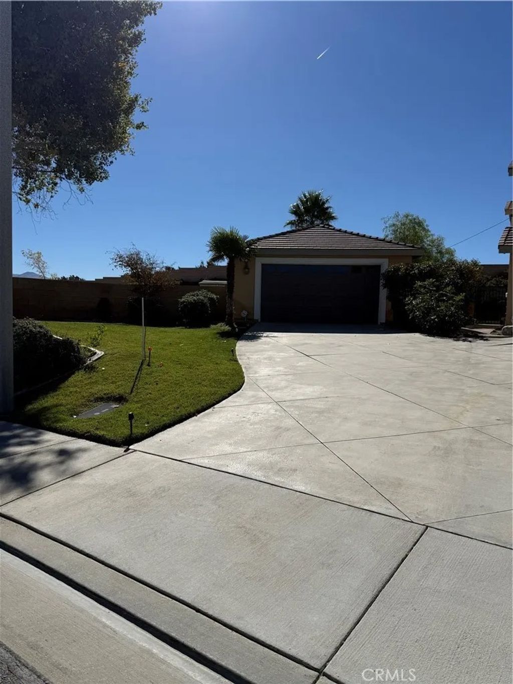 Photo of 2560 Duomo St, Palmdale, CA 93550 (MLS # SR25250525)