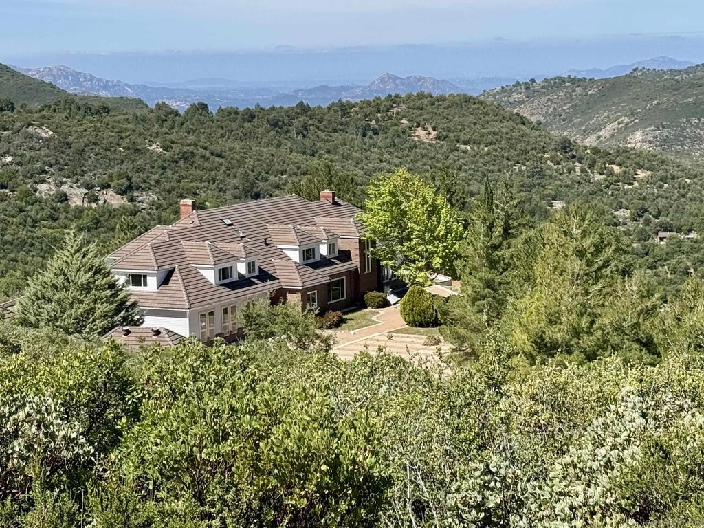Photo of 5755 Boulder Creek Rd, Julian, CA 92036 (MLS # 260009720)