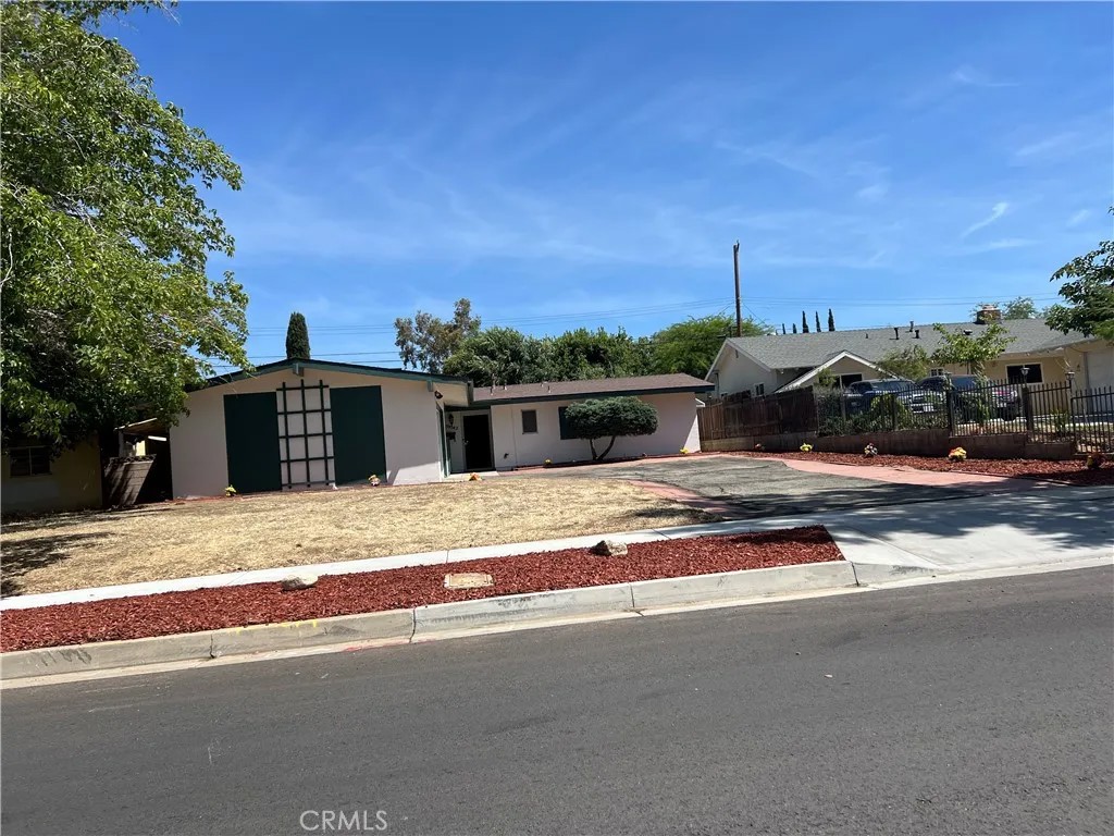 39042 Ocotillo