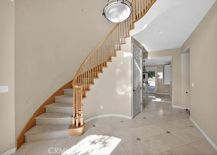 1671 Observation Way