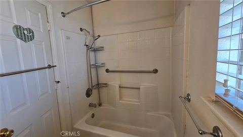 Tiny photo for 14280 Navajo Rd, Apple Valley, CA 92307 (MLS # HD25224579)