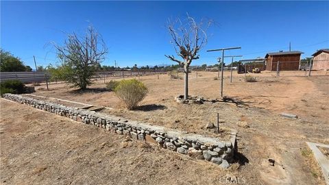 Tiny photo for 14280 Navajo Rd, Apple Valley, CA 92307 (MLS # HD25224579)